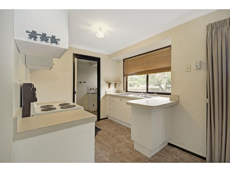 17 Golden Cane Close, North Nowra NSW 2541