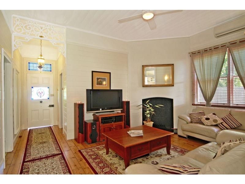 5 Junction Street, Nowra NSW 2541