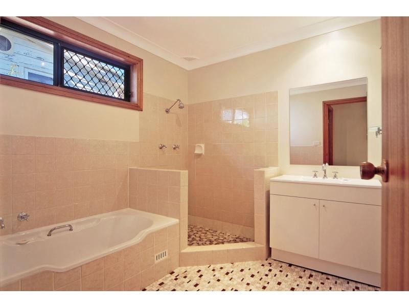 90 Albert Street, Nowra NSW 2541