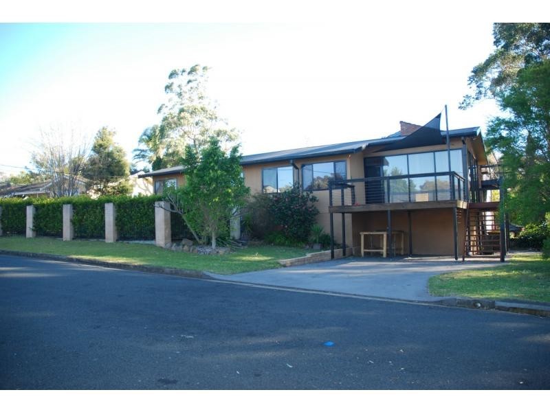 33 Walsh Crescent, North Nowra NSW 2541