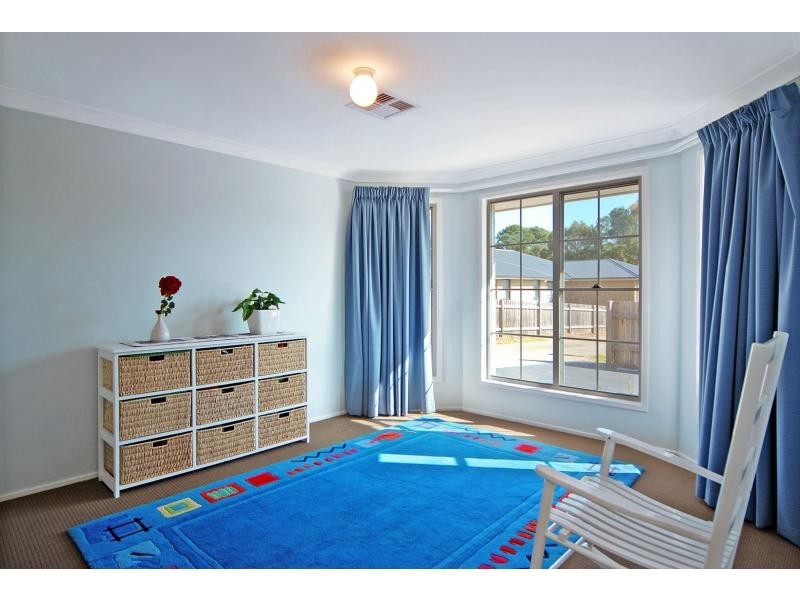 3 Meyer Place, Bomaderry NSW 2541