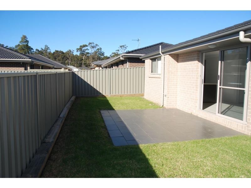 8 Terralla Grove, South Nowra NSW 2541