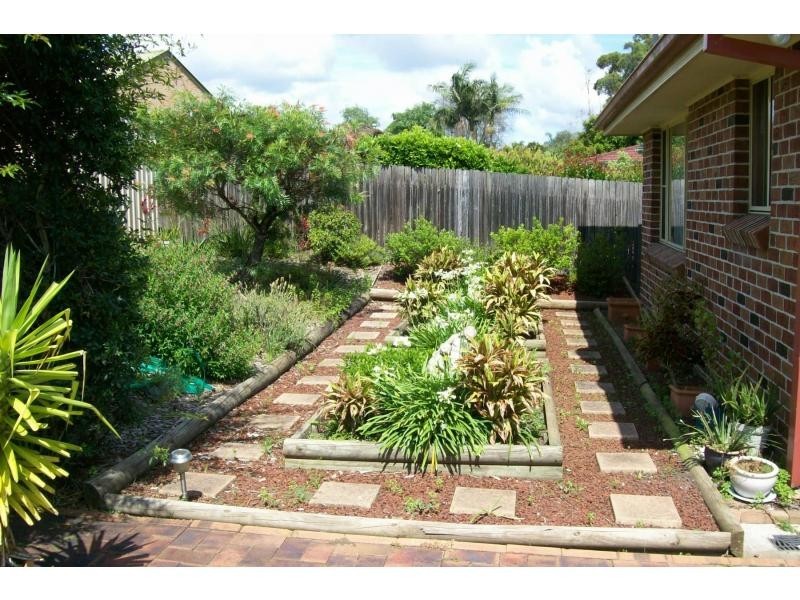 5 Hamilton Place, Bomaderry NSW 2541