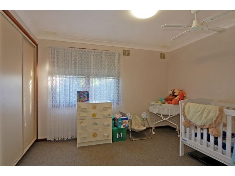 15 Wondalga Crescent, Nowra NSW 2541