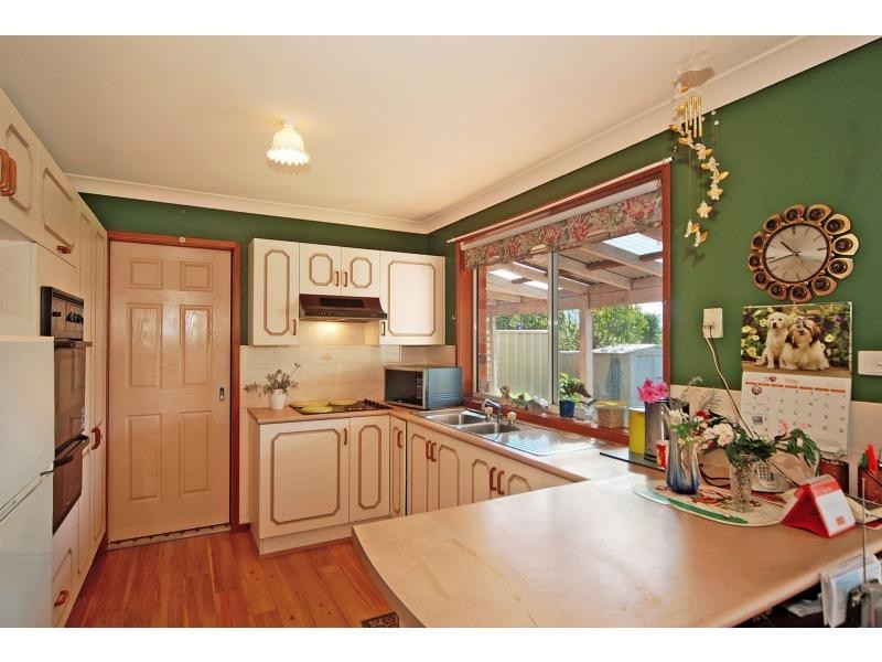 2/110 Lyndhurst Drive, Bomaderry NSW 2541