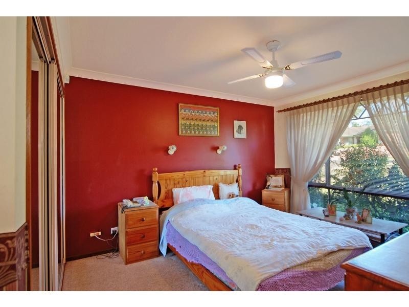 2/110 Lyndhurst Drive, Bomaderry NSW 2541