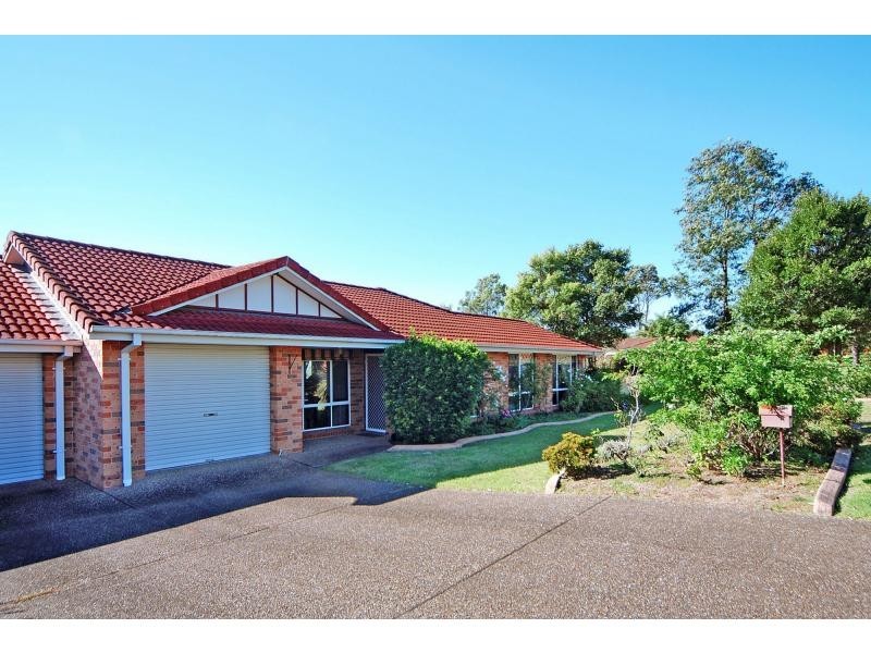 2/110 Lyndhurst Drive, Bomaderry NSW 2541
