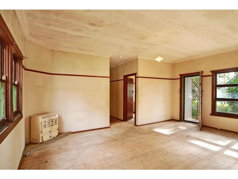 12 Huxley Street, Nowra NSW 2541