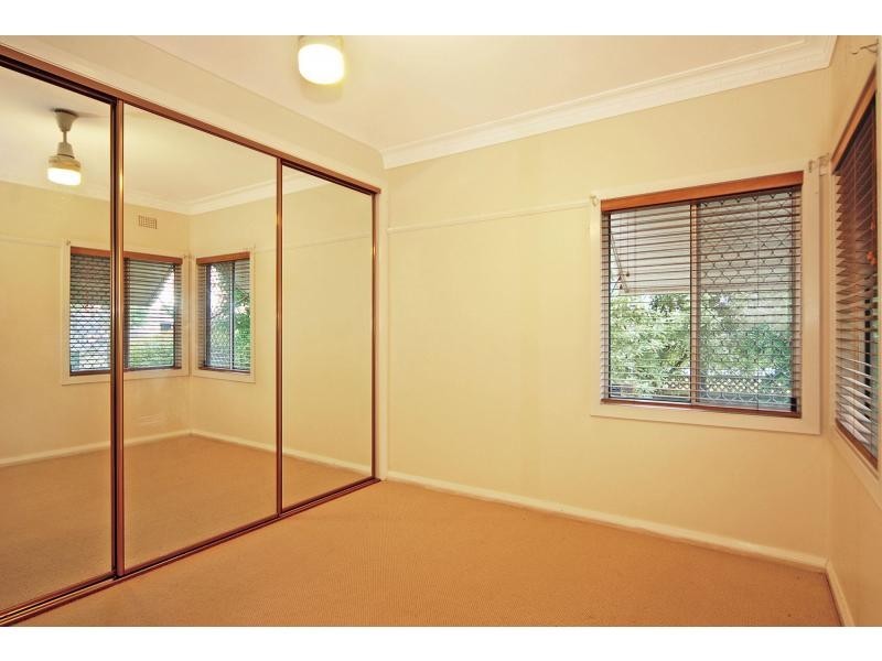 21 Bunberra Street, Bomaderry NSW 2541