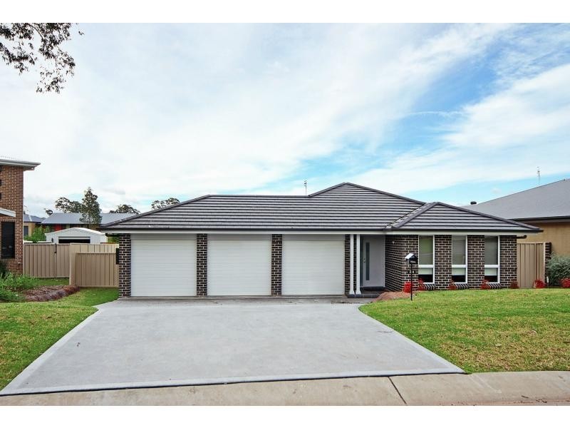 24 Blue Bell Way, Worrigee NSW 2540