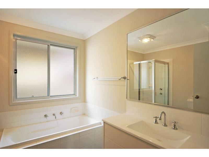 24 Blue Bell Way, Worrigee NSW 2540