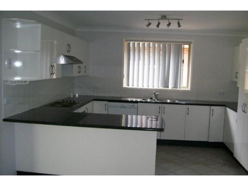 9 Jewel Street, Worrigee NSW 2540