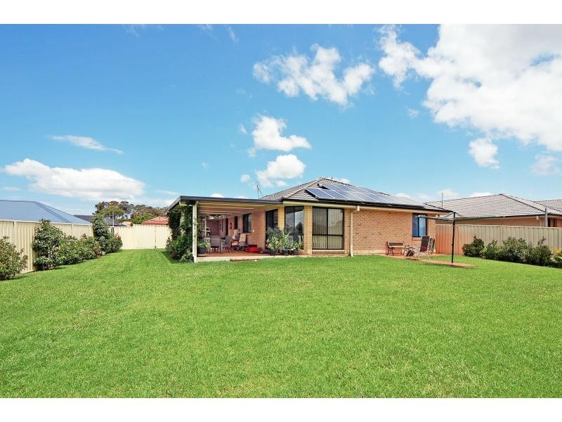 8 Carrington Park Drive, Nowra NSW 2541