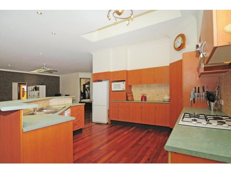 2 Lebene Grove, Cambewarra NSW 2540