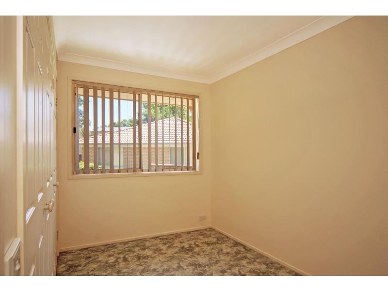 2/8a Rendal Avenue, North Nowra NSW 2541