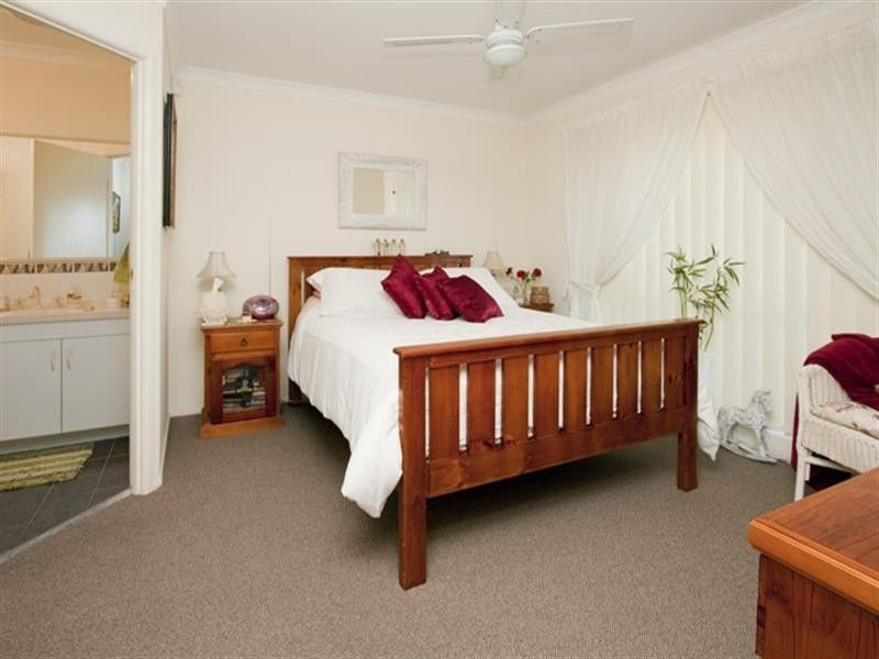 71 Burradoo Crescent, Nowra NSW 2541