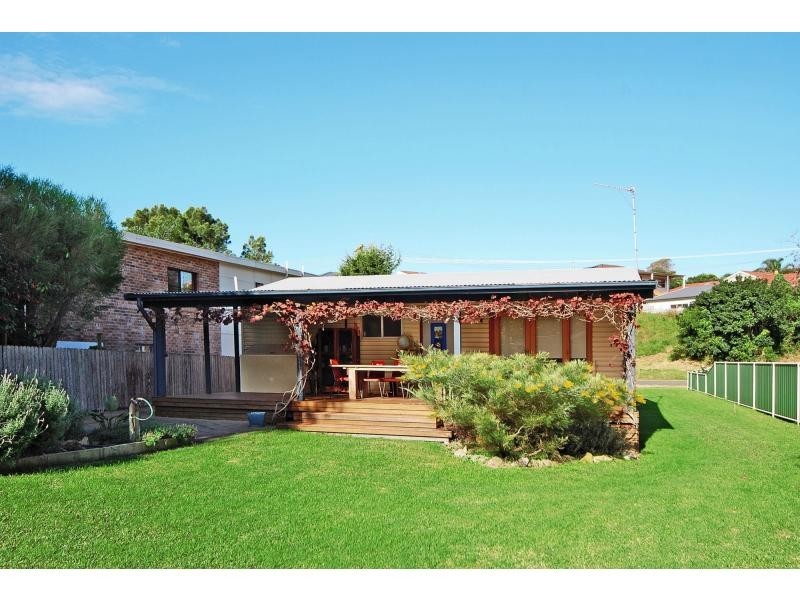 23 Comerong Street, Greenwell Point NSW 2540