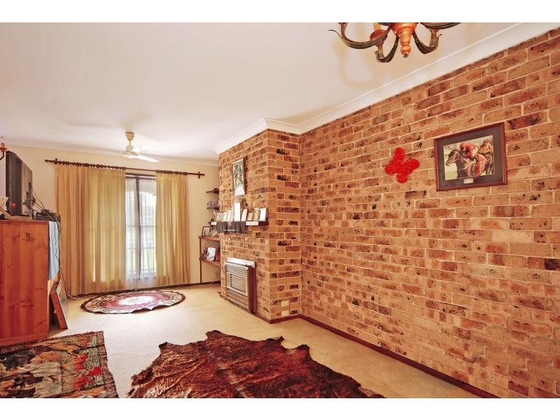 6 Lyrebird Drive, Nowra NSW 2541