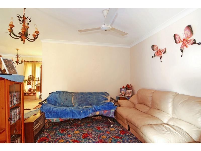 6 Lyrebird Drive, Nowra NSW 2541