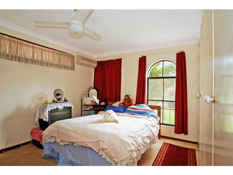 6 Lyrebird Drive, Nowra NSW 2541