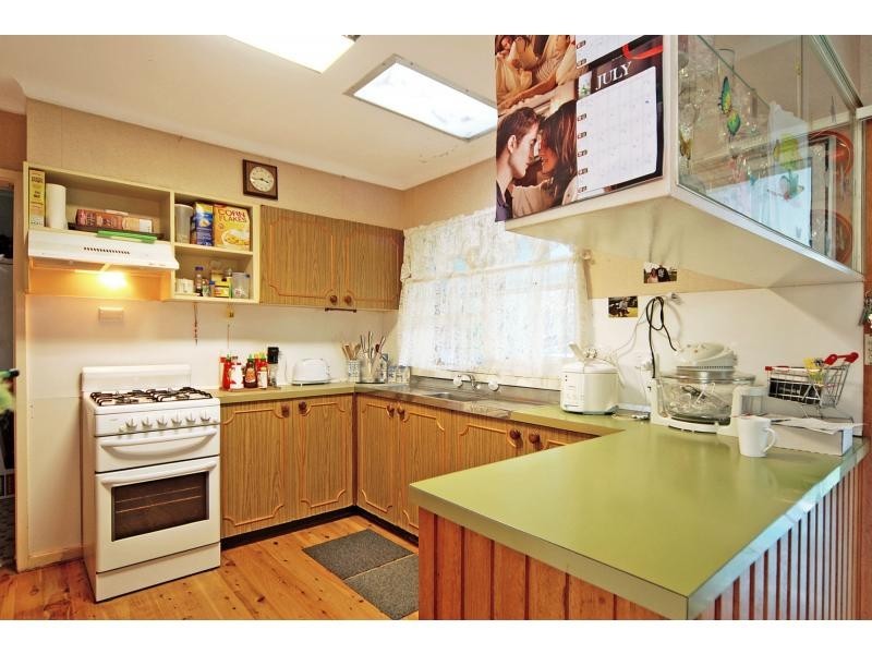 17 Huxley Street, Nowra NSW 2541