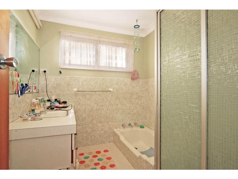 17 Huxley Street, Nowra NSW 2541