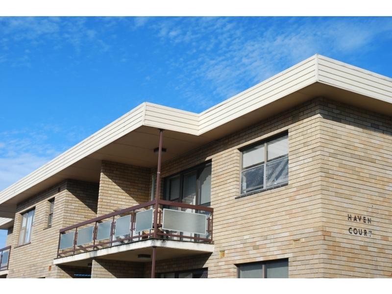 Unit 2/6 Burr Avenue, Nowra NSW 2541