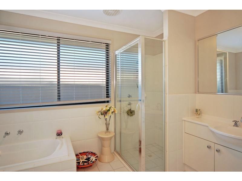 34 Carrington Park Drive, Nowra NSW 2541