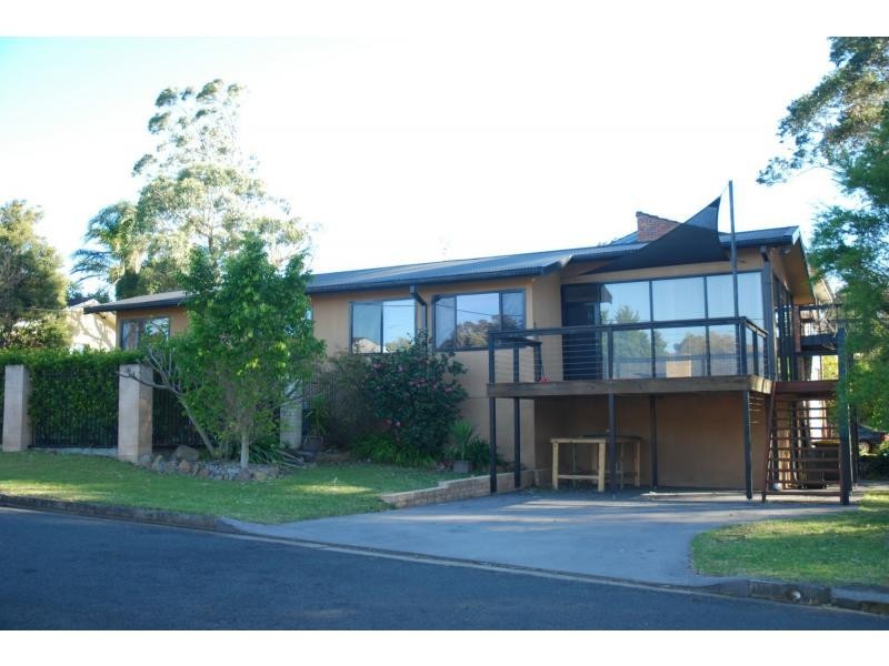 33 Walsh Crescent, North Nowra NSW 2541