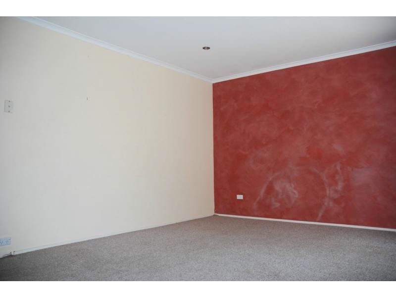 70 Yalwal Road, West Nowra NSW 2541