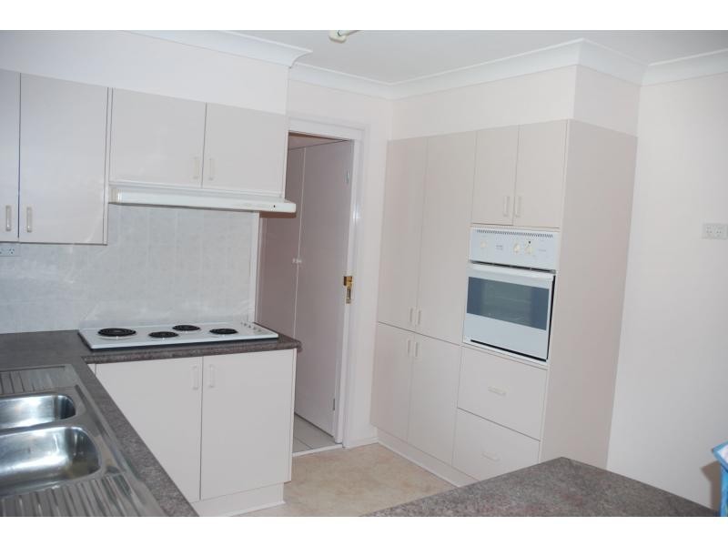 23 Lydon Crescent, West Nowra NSW 2541