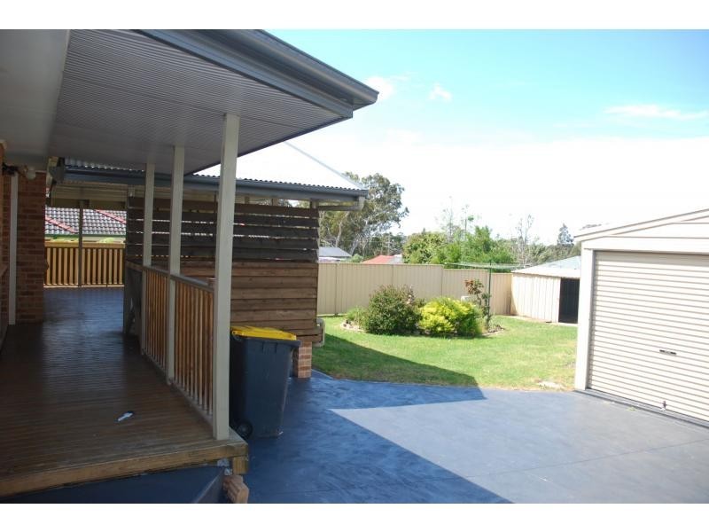 23 Lydon Crescent, West Nowra NSW 2541