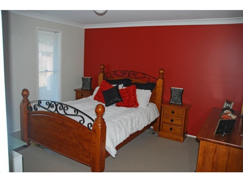 12 Hanover Close, South Nowra NSW 2541