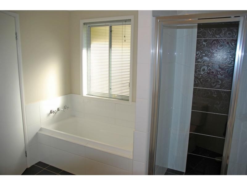 12 Hanover Close, South Nowra NSW 2541