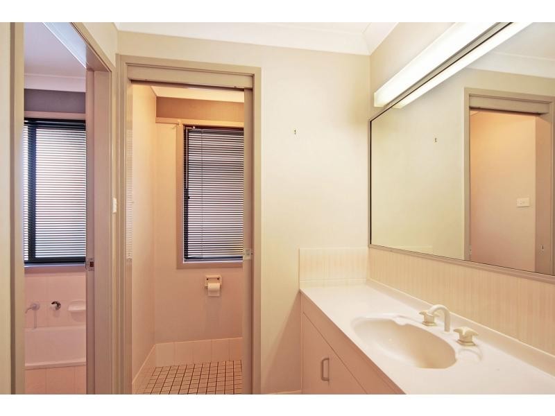 2 Tummell Close, West Nowra NSW 2541