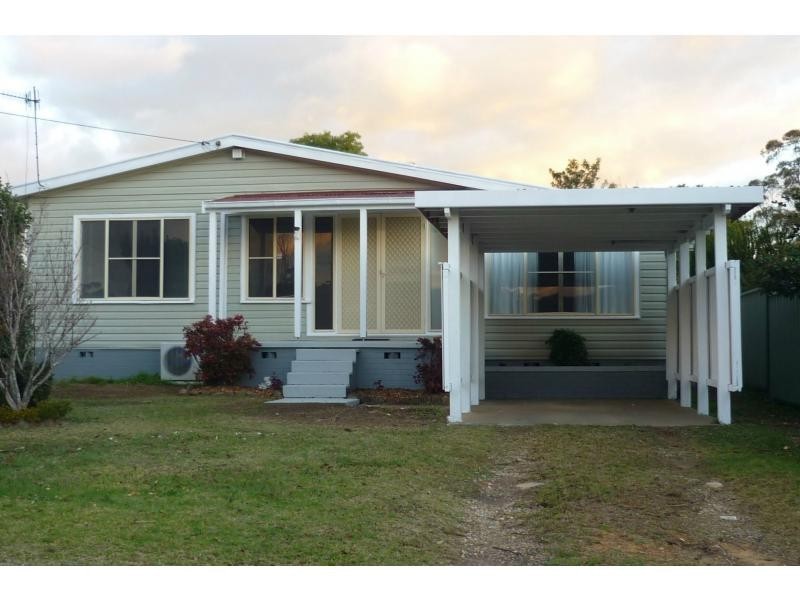 2 Page Avenue, North Nowra NSW 2541