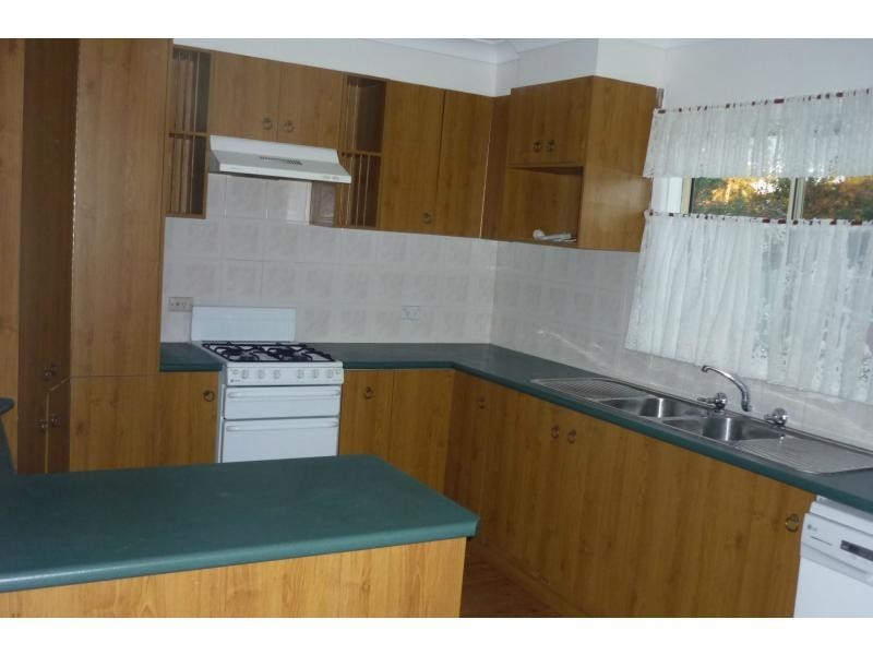 2 Page Avenue, North Nowra NSW 2541