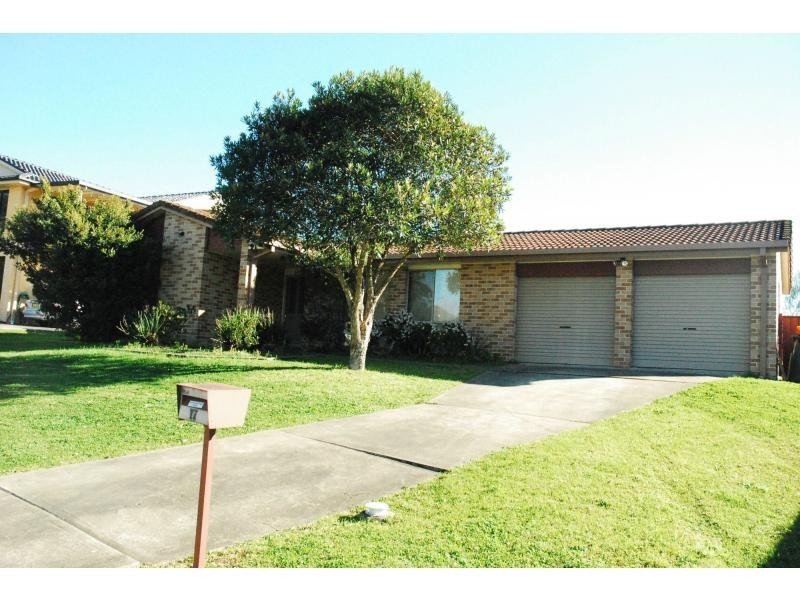 17 Peppermint Drive, Worrigee NSW 2540