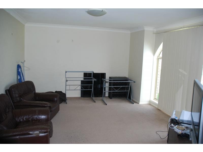 5 Guinea Flower Crescent, Worrigee NSW 2540