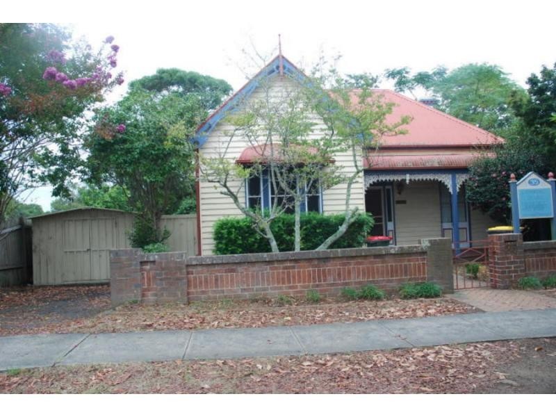 35 Bridge Road, Nowra NSW 2541