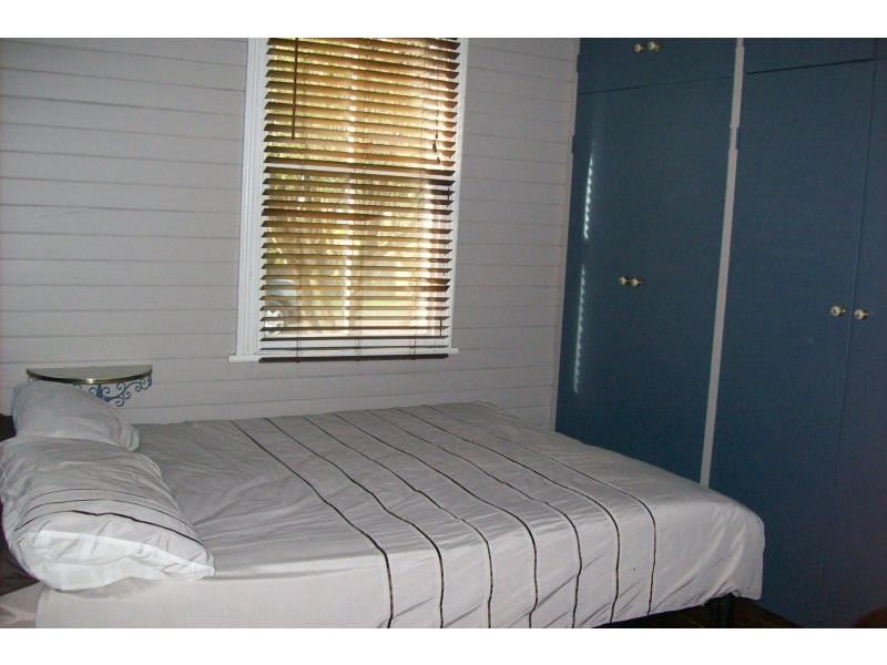 5 Leatham Avenue, Nowra NSW 2541