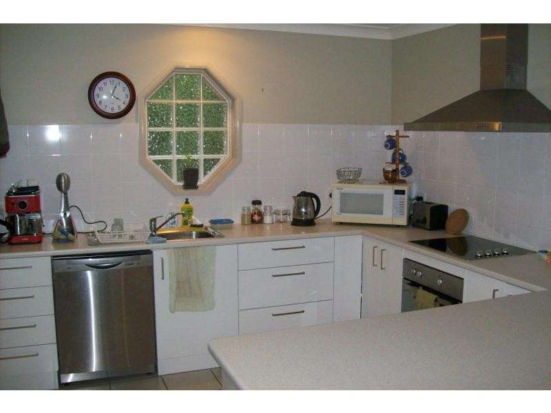 5 Katela Avenue, Bomaderry NSW 2541