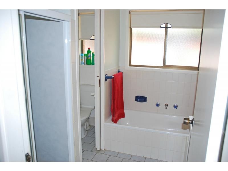 31 Gunyuma Crescent, North Nowra NSW 2541