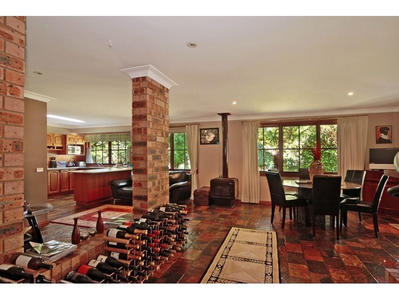 9 Halstead Place, Bomaderry NSW 2541