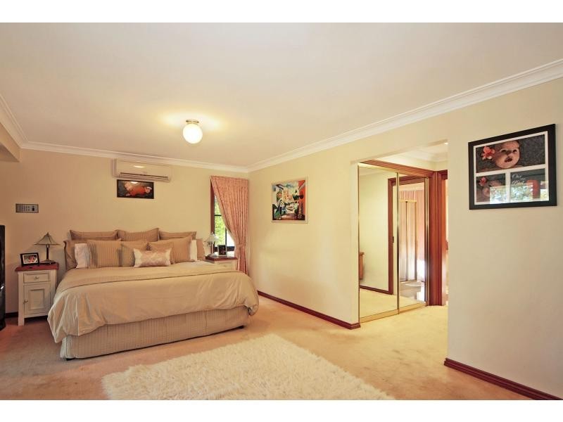 9 Halstead Place, Bomaderry NSW 2541