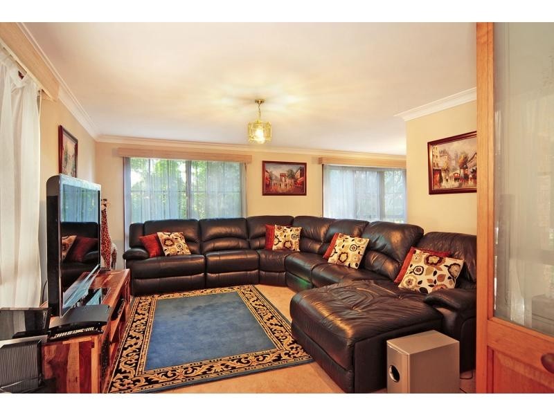 9 Halstead Place, Bomaderry NSW 2541