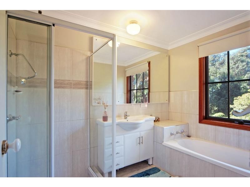 9 Halstead Place, Bomaderry NSW 2541