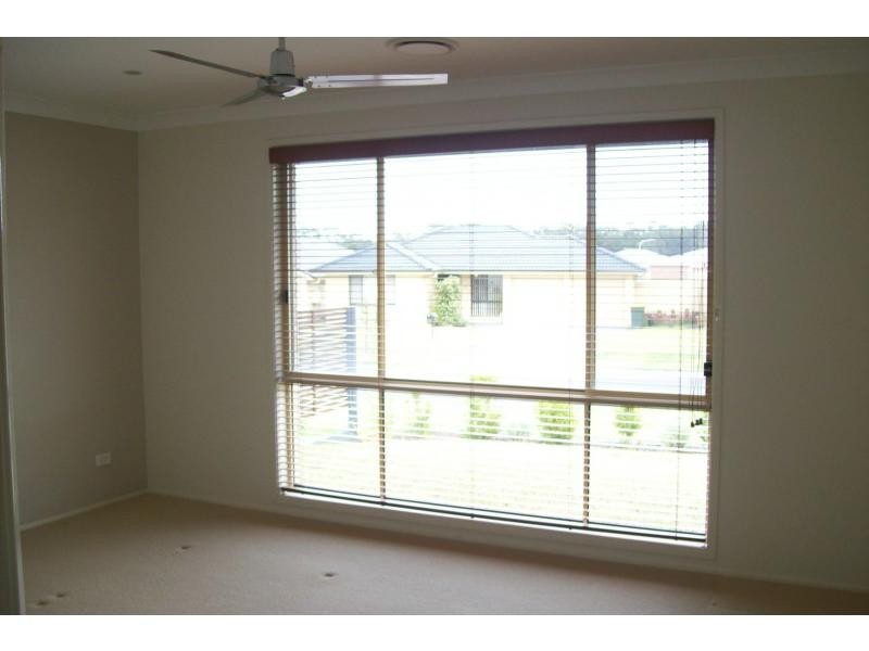 2 Guinea Flower Crescent, Worrigee NSW 2540