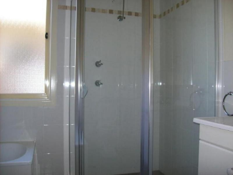 1/125 Meroo Road, Bomaderry NSW 2541