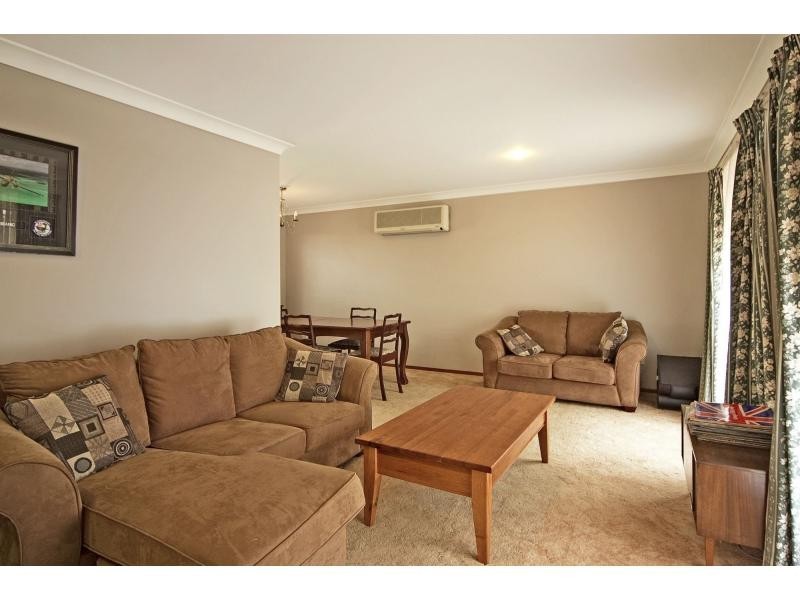 12 Glenair Avenue, West Nowra NSW 2541